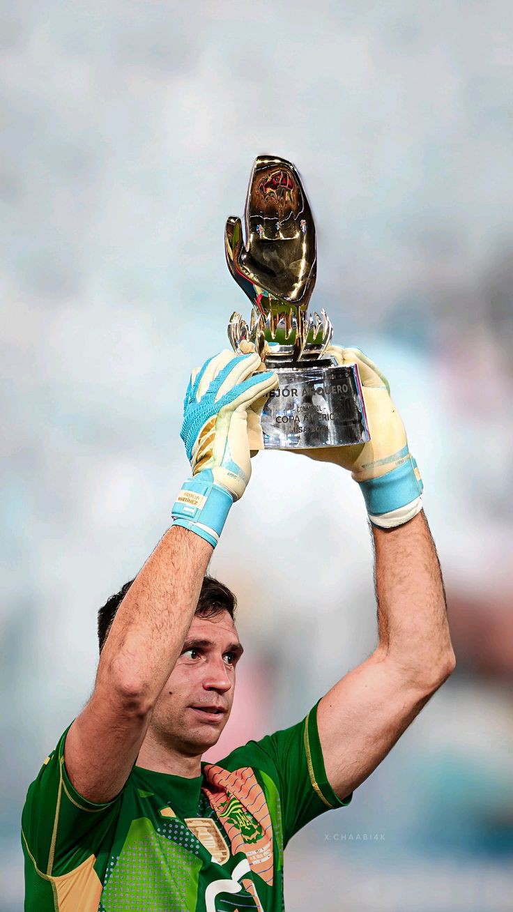 emiliano martinez wallpaper 4k 