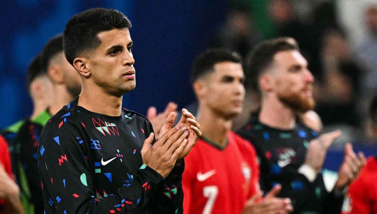 João Cancelo wallpaper for phone
