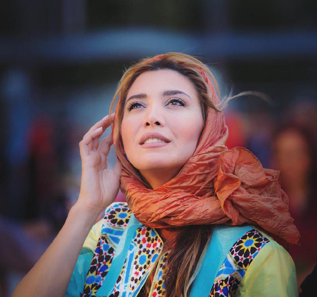 والپیپر نیکی مظفری