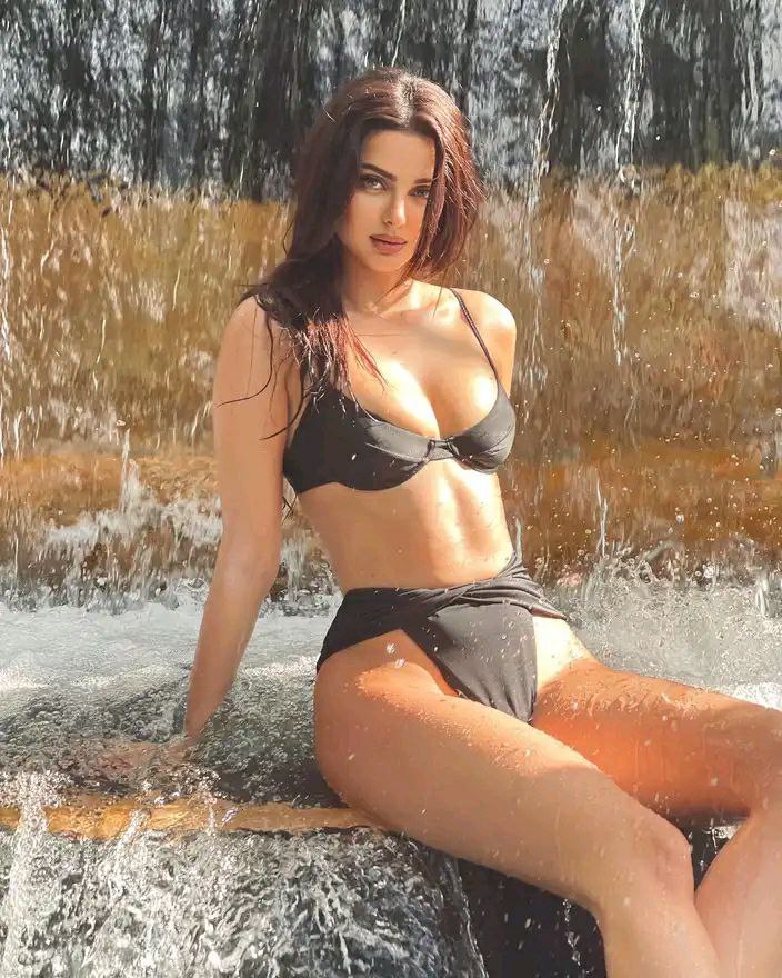 فیلم سکس مه لقا جابری فیلم سکس مه لقا جابری