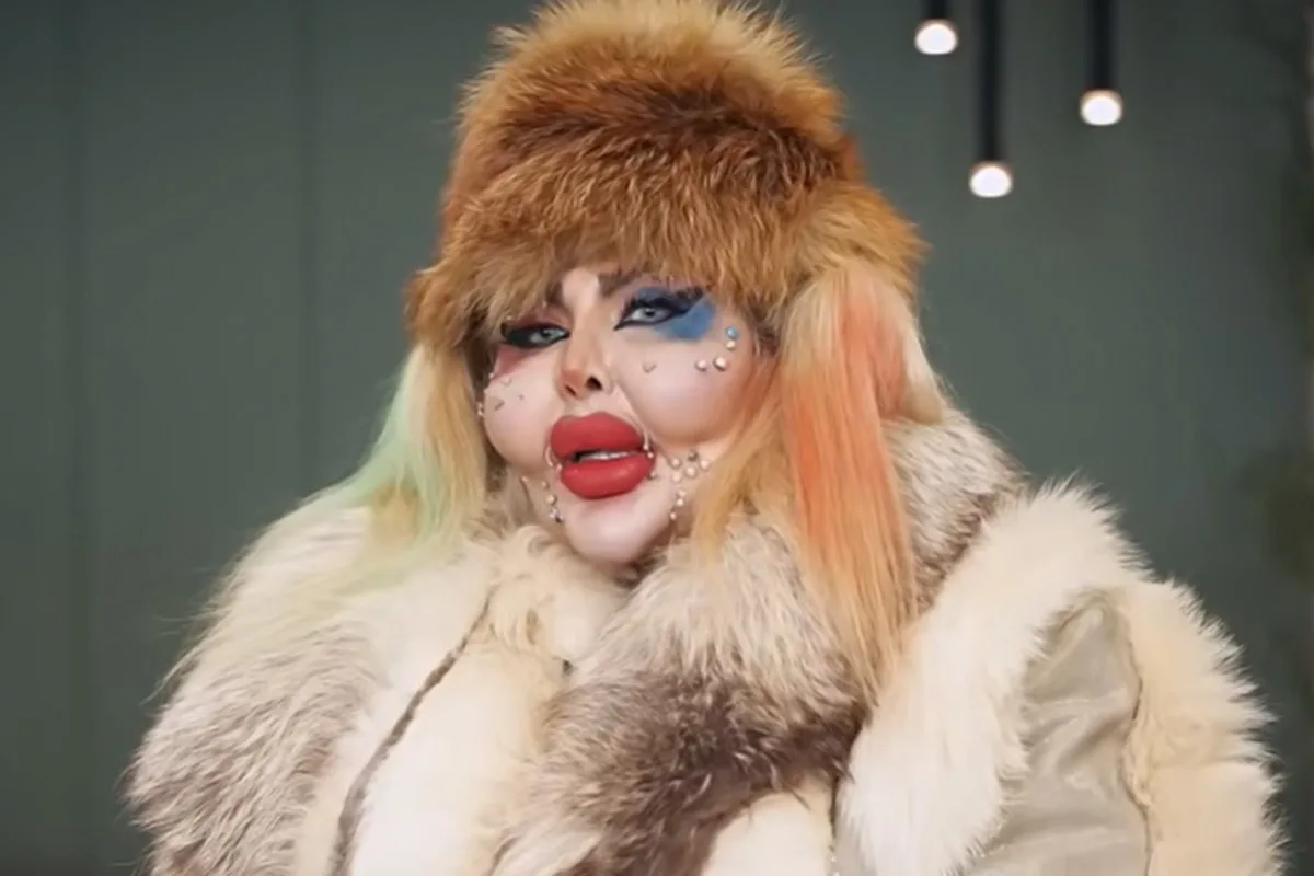 آناهیتا ناچو یا هارلی کویین ایرانی کیست آناهیتا ناچو یا هارلی کویین ایرانی کیست