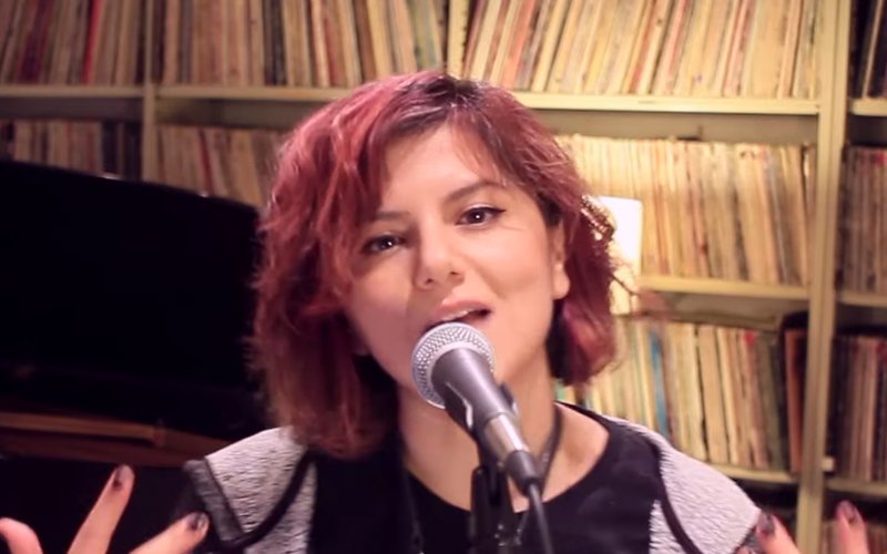 معرفی اولین زن رپر ایرانی سالومه ام سی معرفی اولین زن رپر ایرانی سالومه ام سی